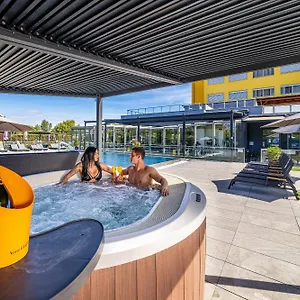 Aura Design & Garden Pool Praha