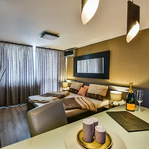 Luxury , Ostrava Česká republika